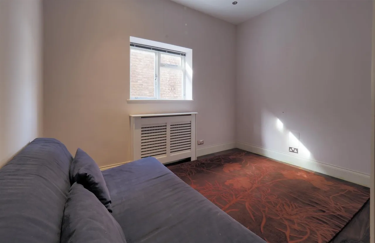 Crediton Hill, London NW6 1HT, photo 6