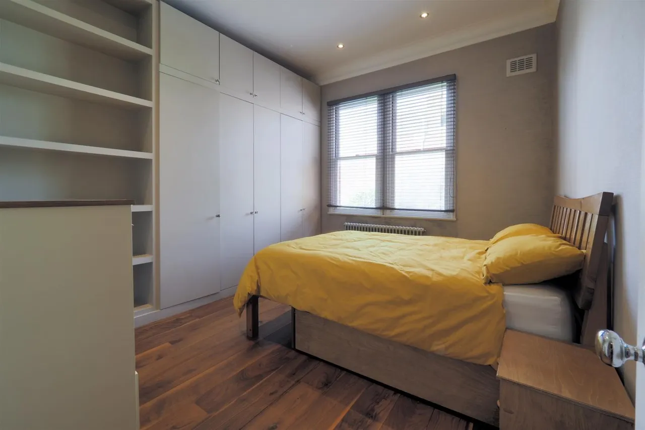 Crediton Hill, London NW6 1HT, photo 4