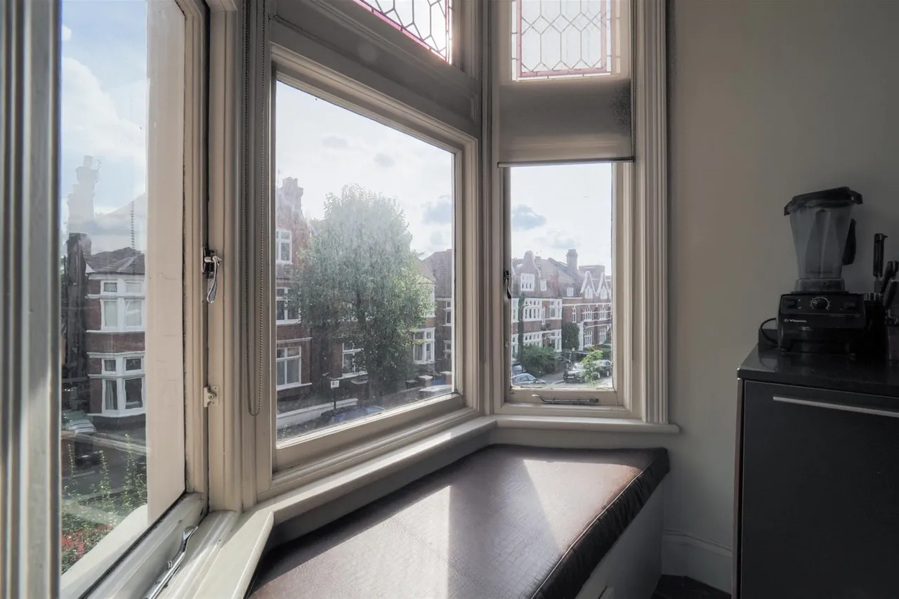 Crediton Hill, London NW6 1HT, photo 7