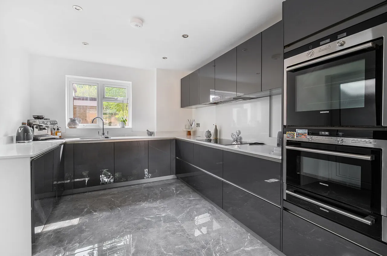Oak Tree Road, Whitehill, GU35, photo 3