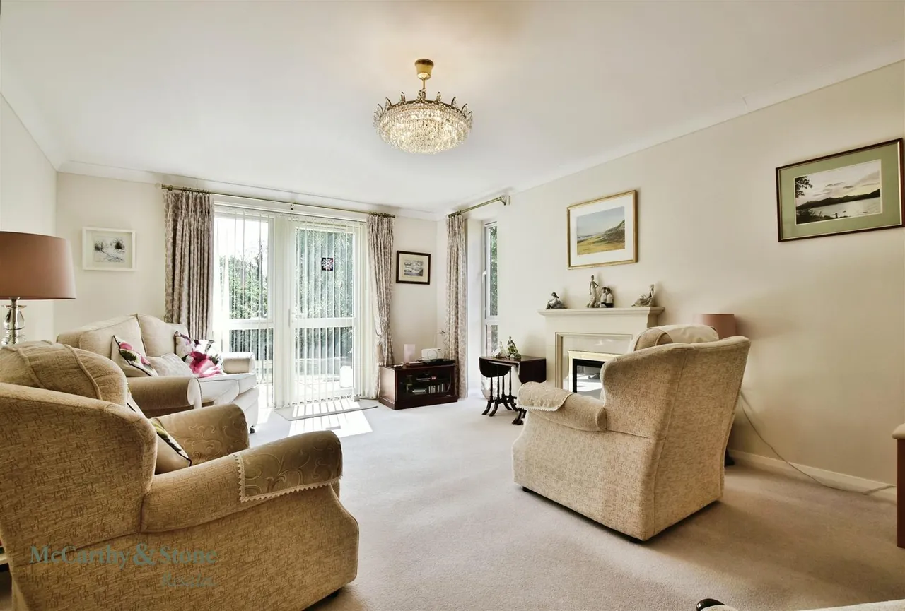 Wilmslow Road, Handforth, SK9, photo 2