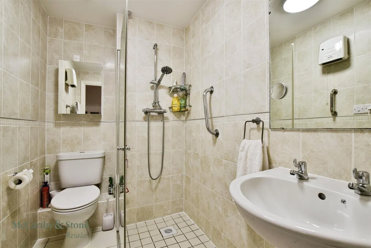 Wilmslow Road, Handforth, SK9, photo 15