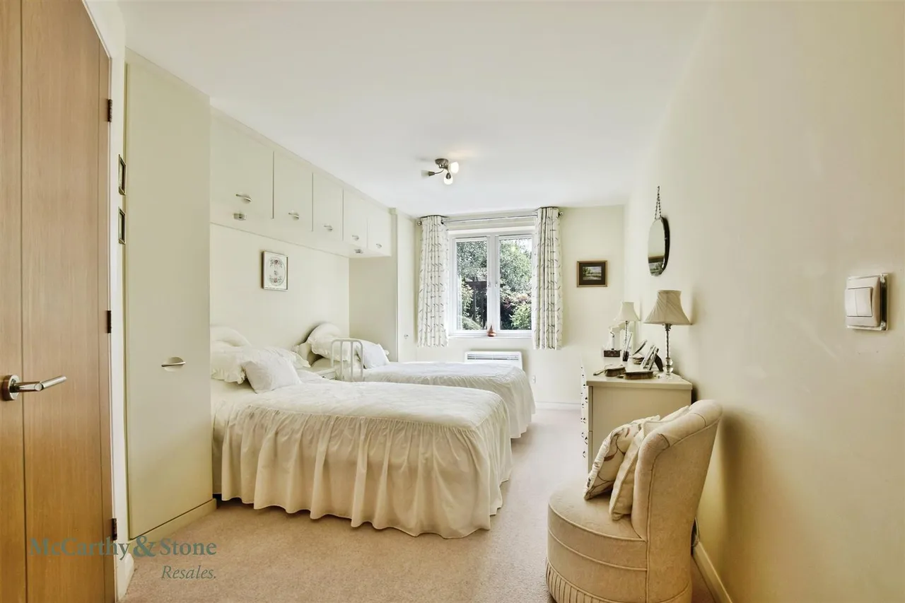 Wilmslow Road, Handforth, SK9, photo 7