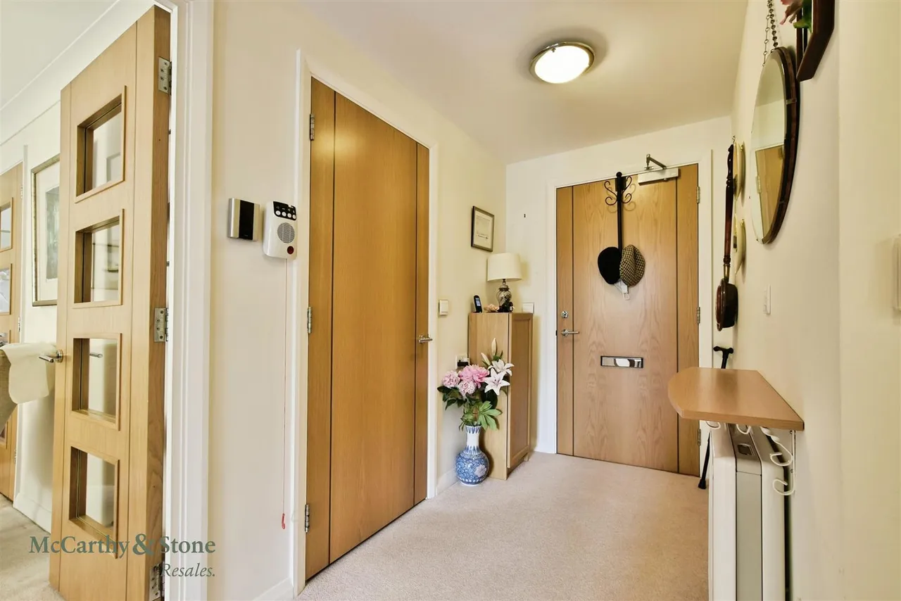 Wilmslow Road, Handforth, SK9, photo 16