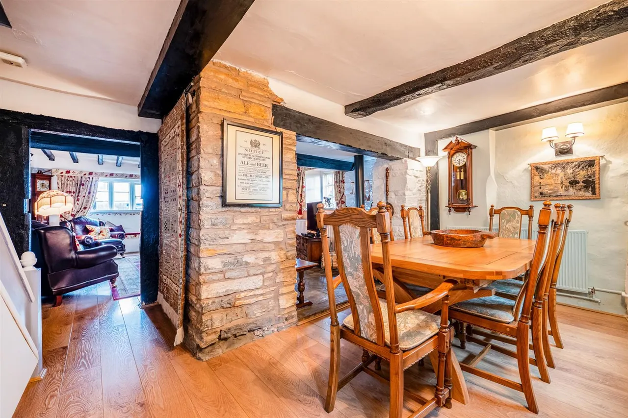 Main Street, Offenham, WR11, photo 7