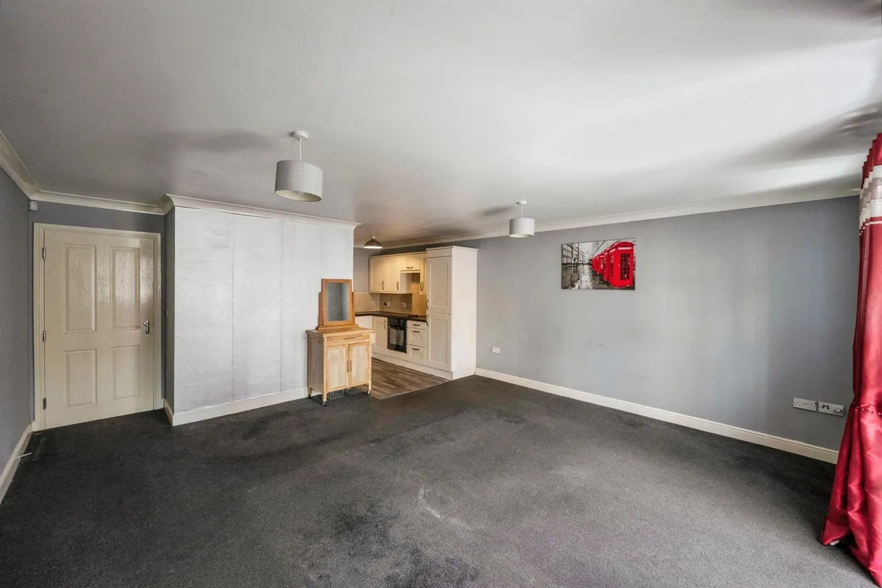 Swan Court, Askern, DN6, photo 6