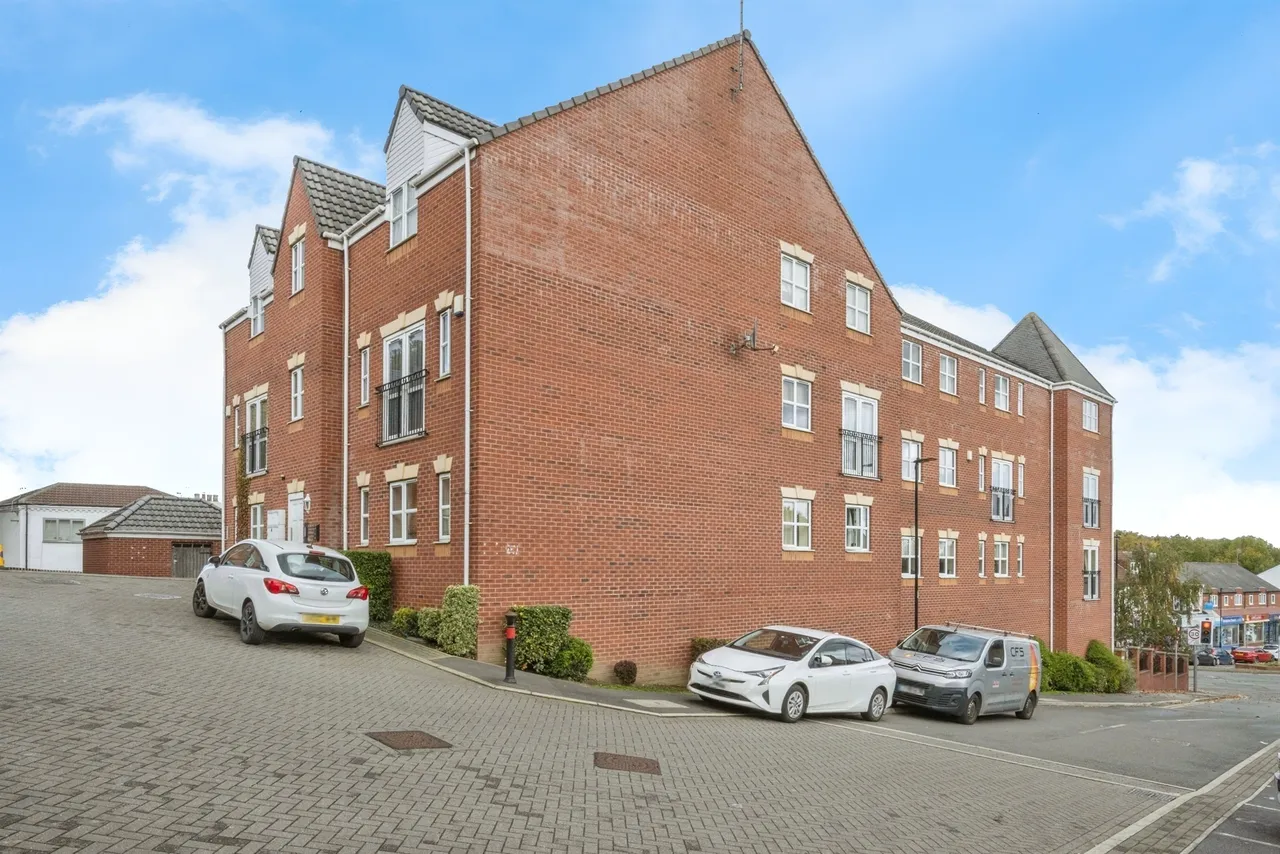 Swan Court, Askern, DN6, photo 12