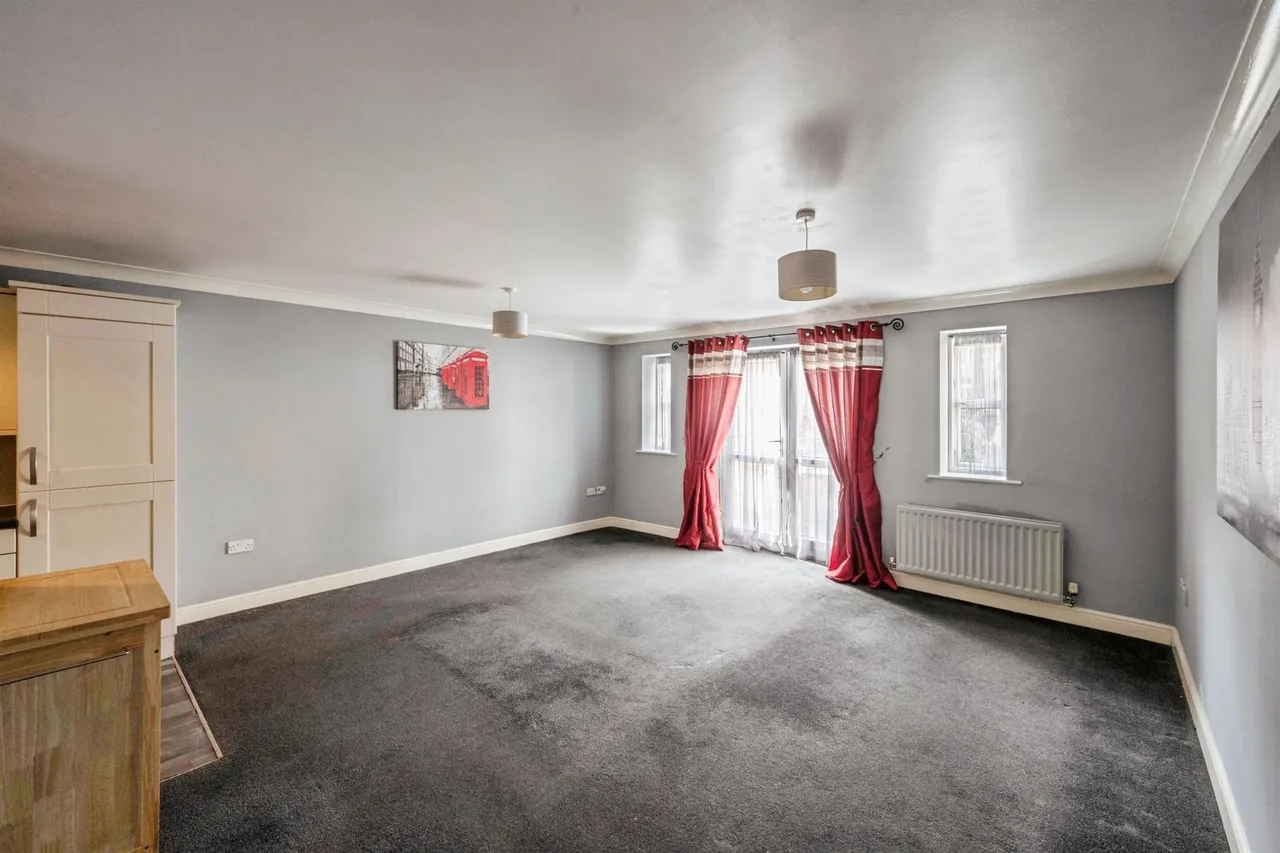 Swan Court, Askern, DN6, photo 4