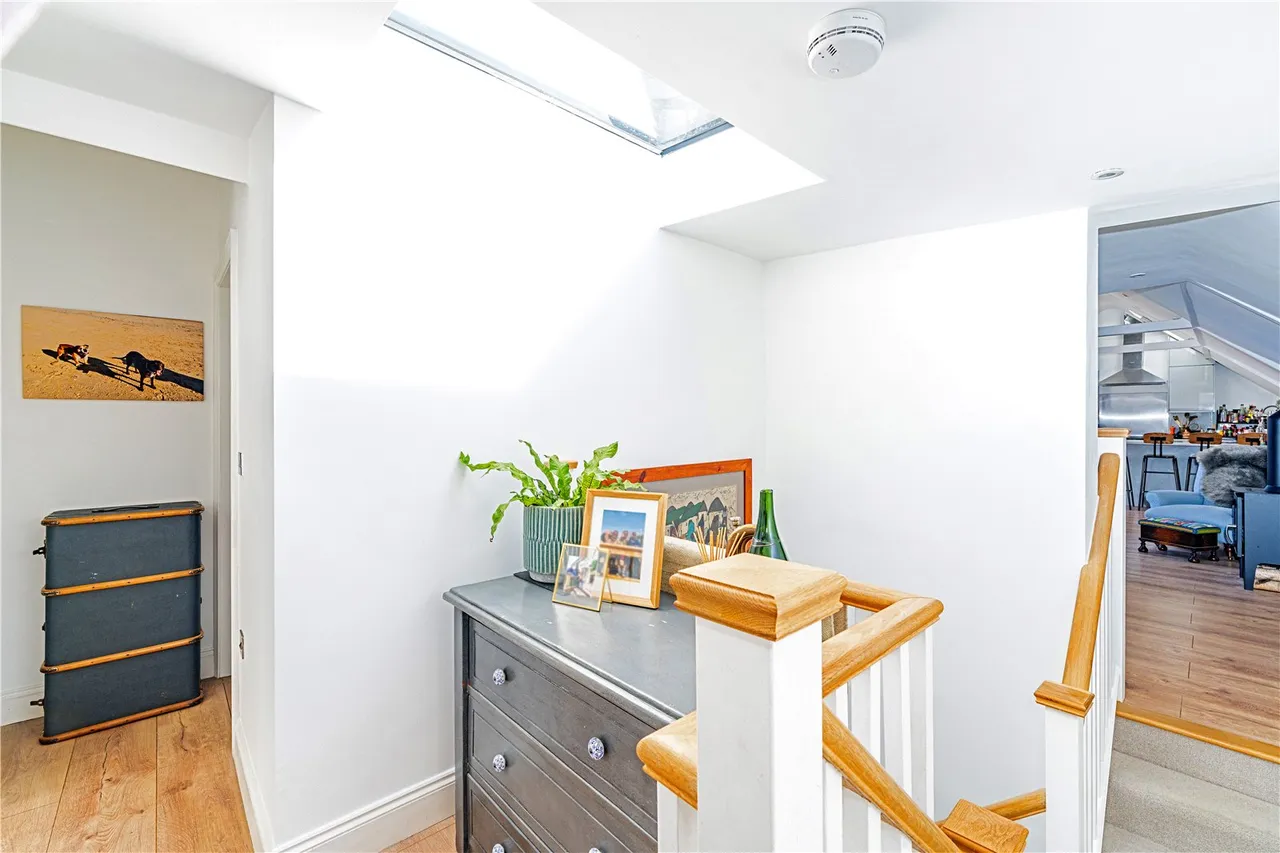 Station Road, Hampton, London, TW12 2AX, photo 10