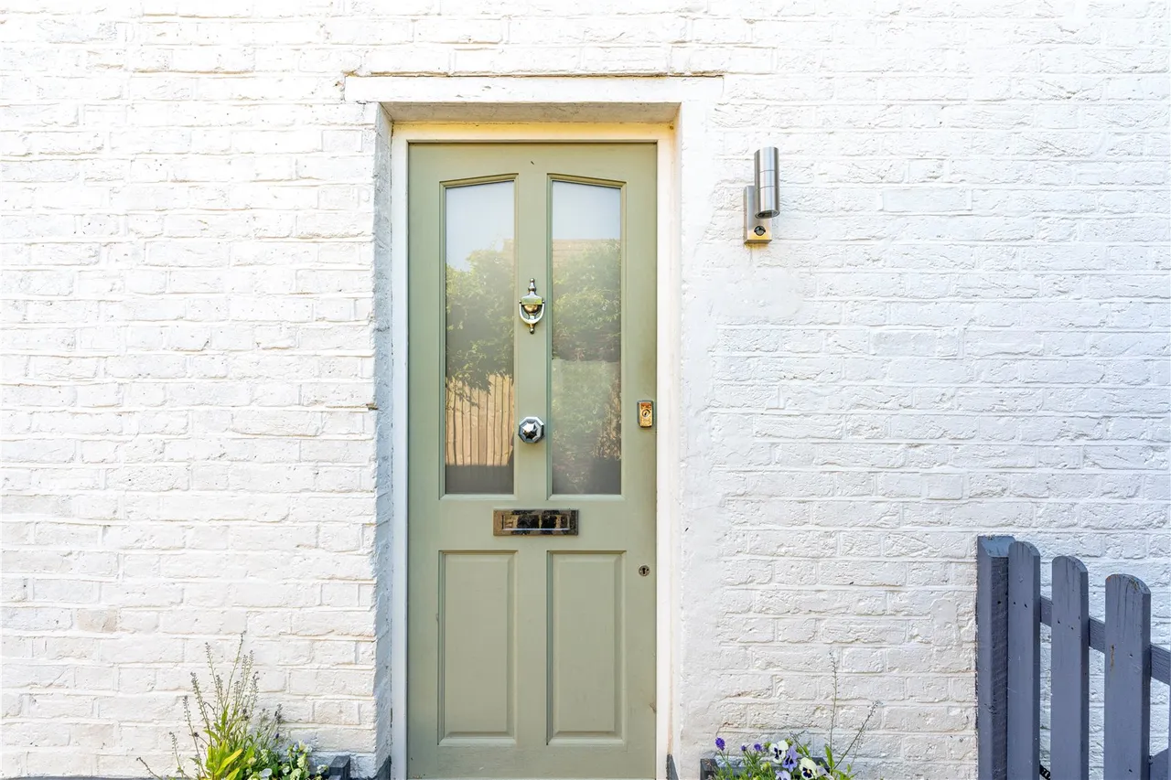 Station Road, Hampton, London, TW12 2AX, photo 2