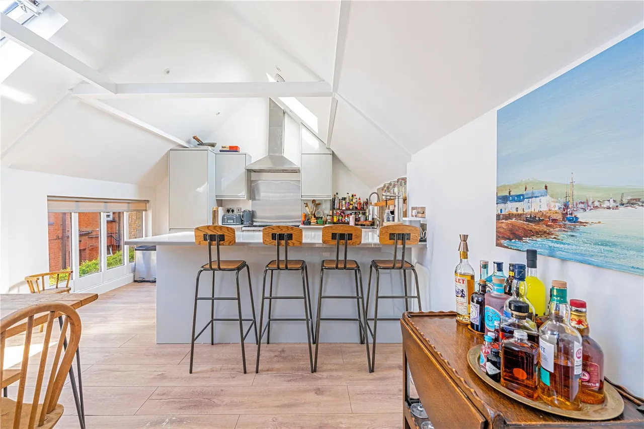 Station Road, Hampton, London, TW12 2AX, photo 4