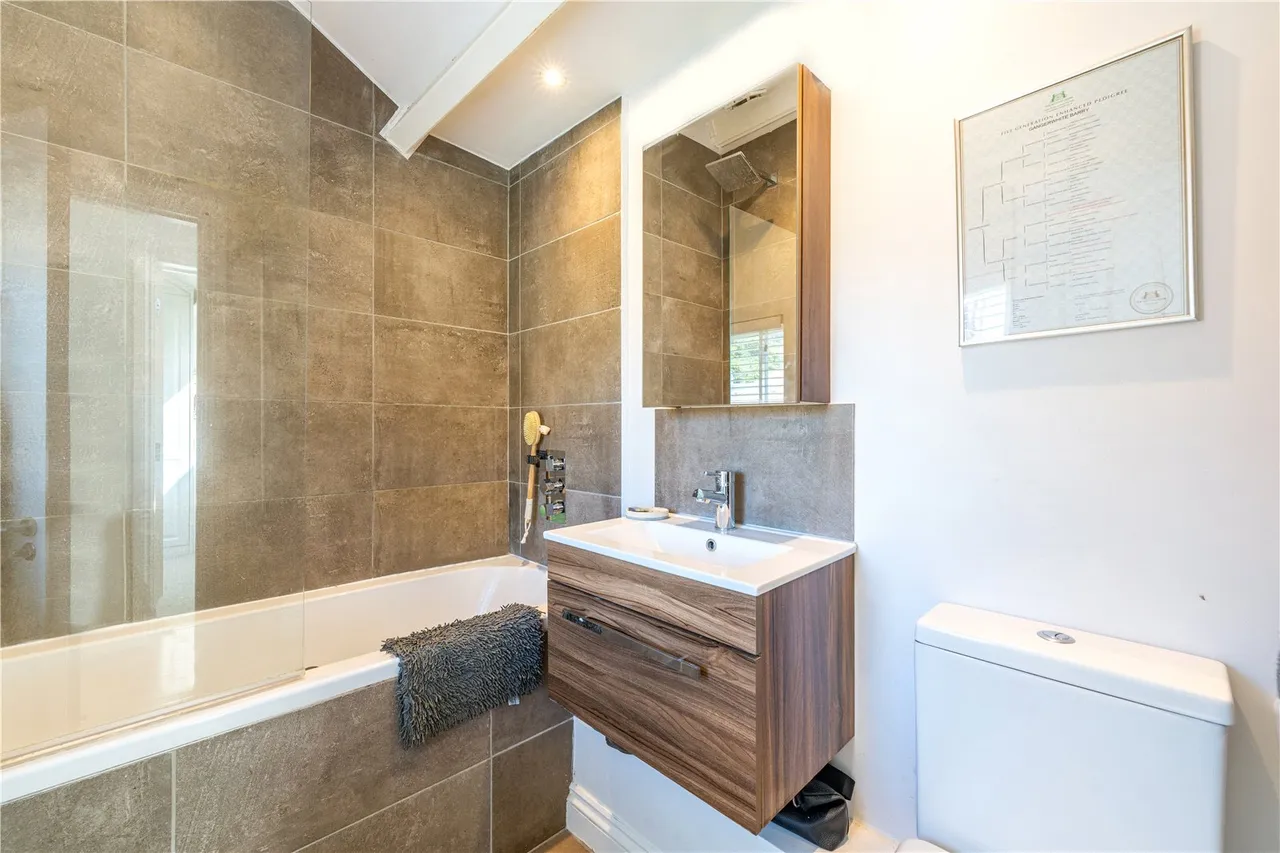 Station Road, Hampton, London, TW12 2AX, photo 11