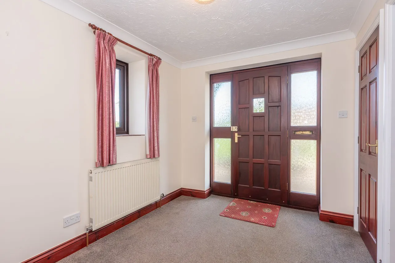 Detached Family Home in Edgefield, photo 8