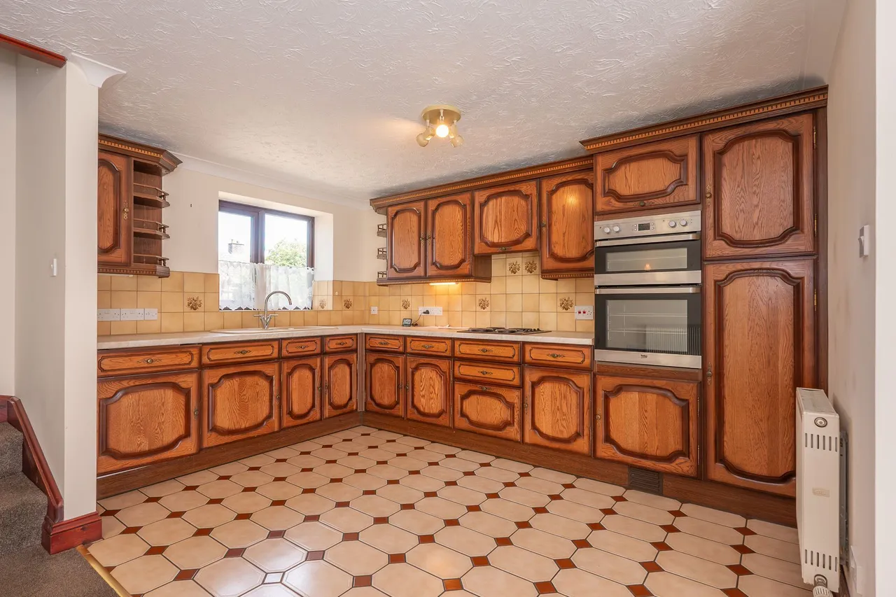 Detached Family Home in Edgefield, photo 2