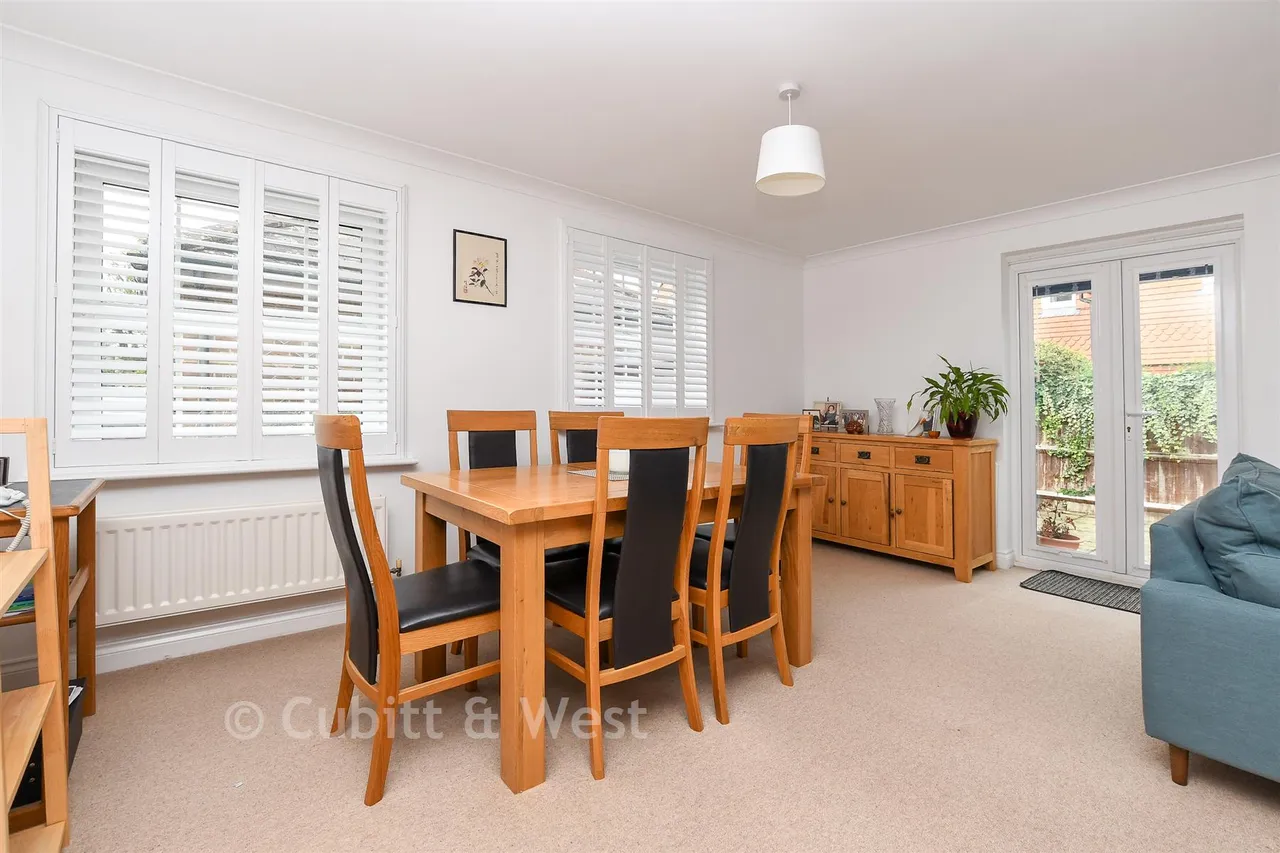 Kings Road, Horsham, RH13, photo 6