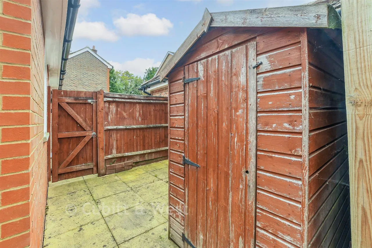 Kings Road, Horsham, RH13, photo 16