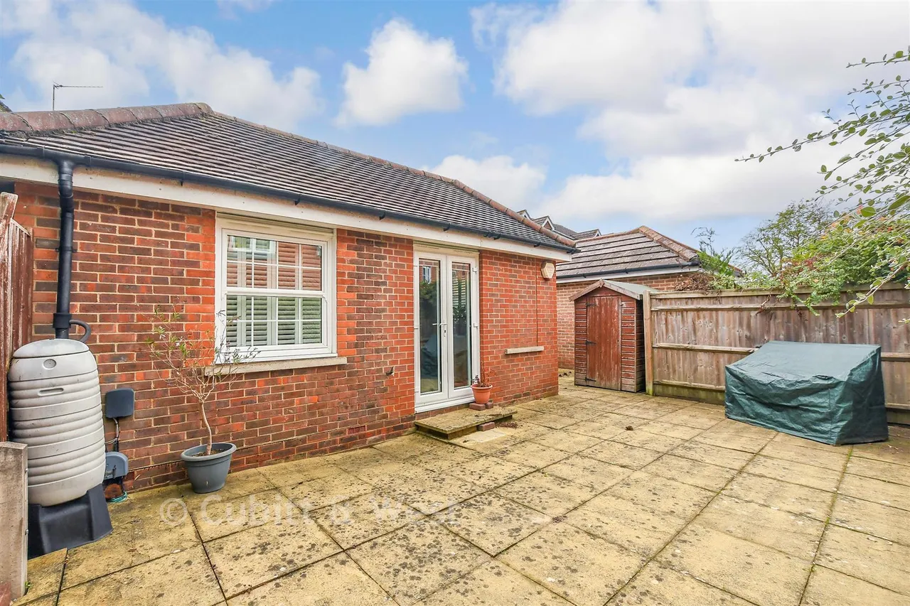 Kings Road, Horsham, RH13, photo 15