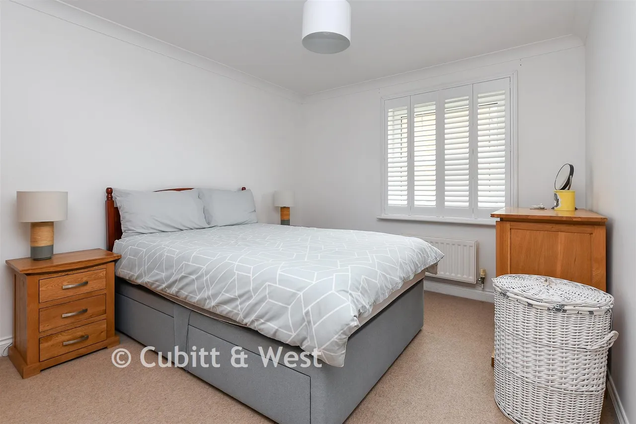 Kings Road, Horsham, RH13, photo 10