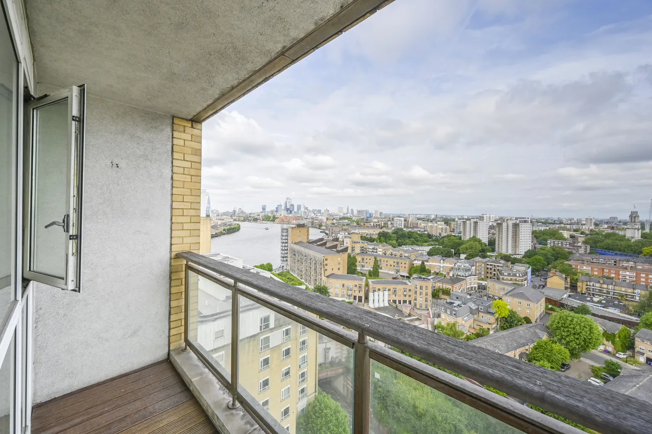 124 Eaton House, 38 Westferry Circus, London, photo 12