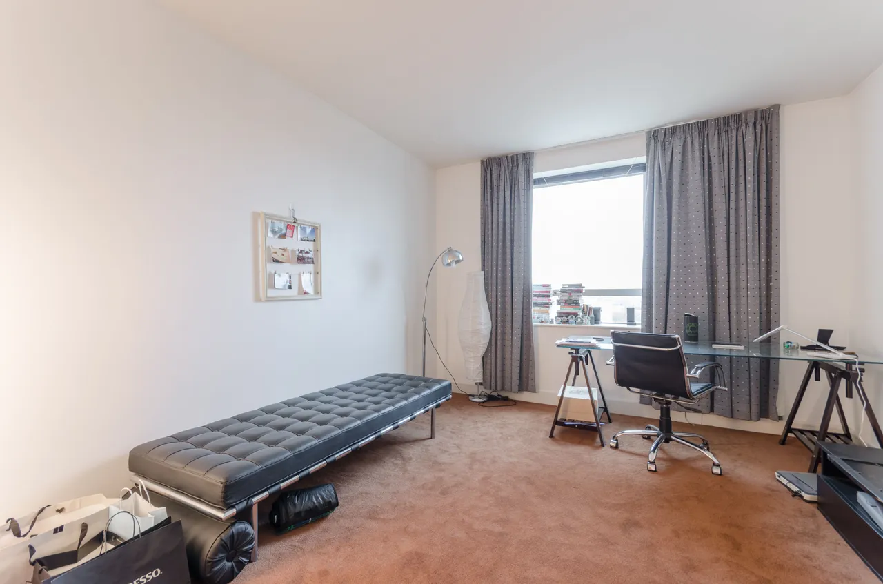 124 Eaton House, 38 Westferry Circus, London, photo 6