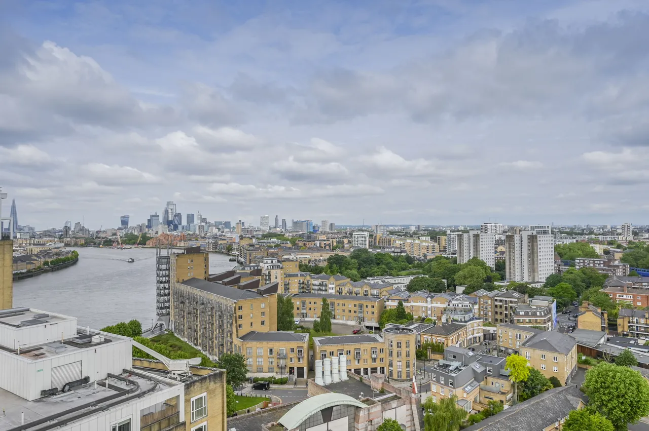 124 Eaton House, 38 Westferry Circus, London, photo 11