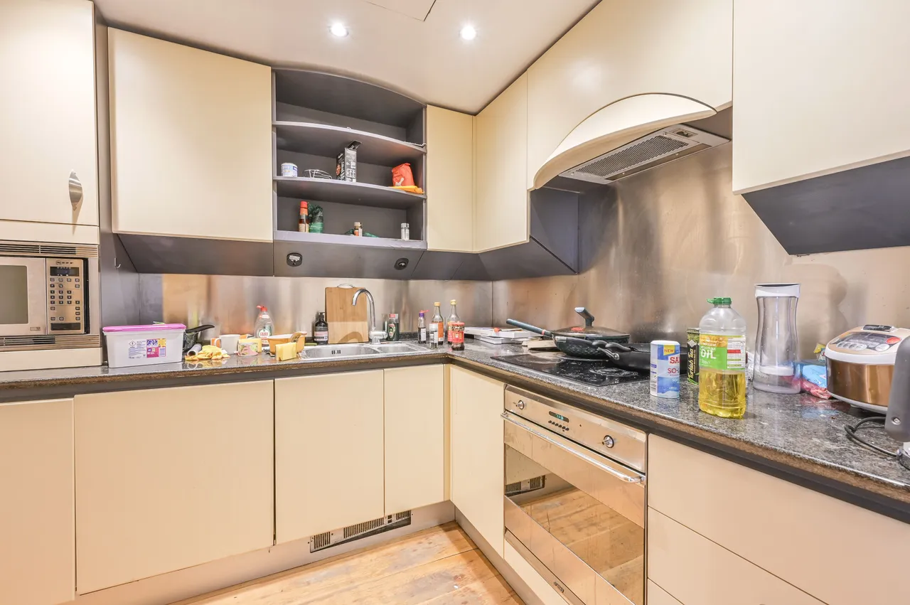 124 Eaton House, 38 Westferry Circus, London, photo 8