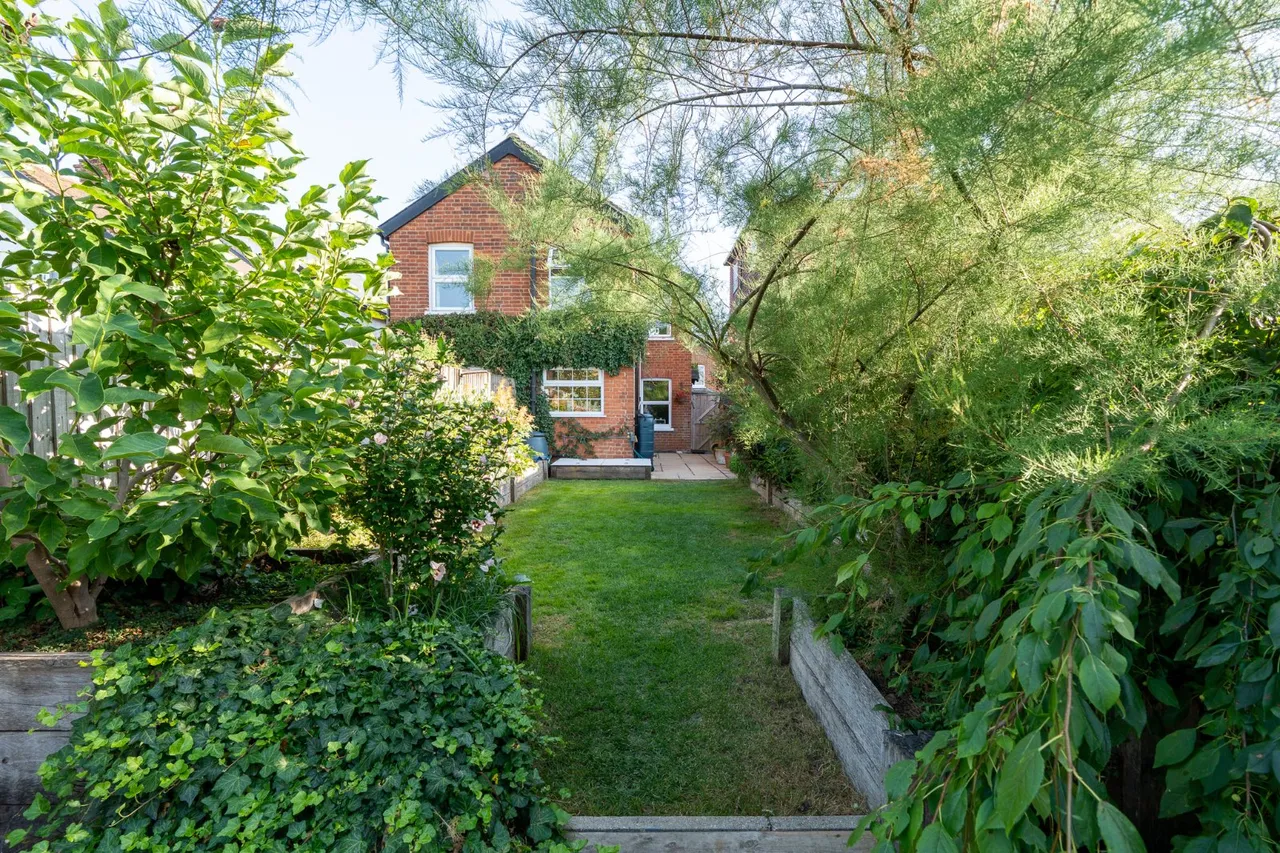 Almond Road, Burnham, SL1, photo 11