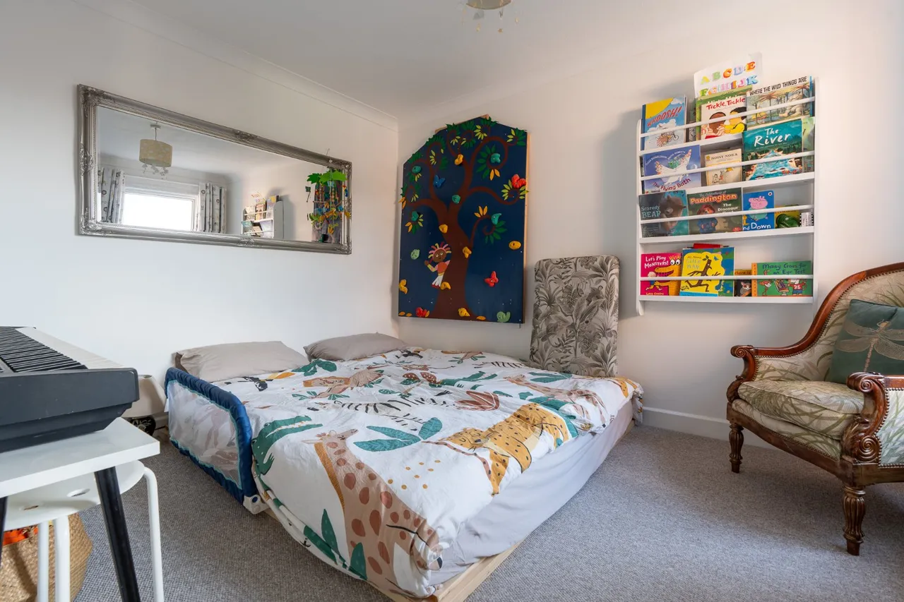 Almond Road, Burnham, SL1, photo 8