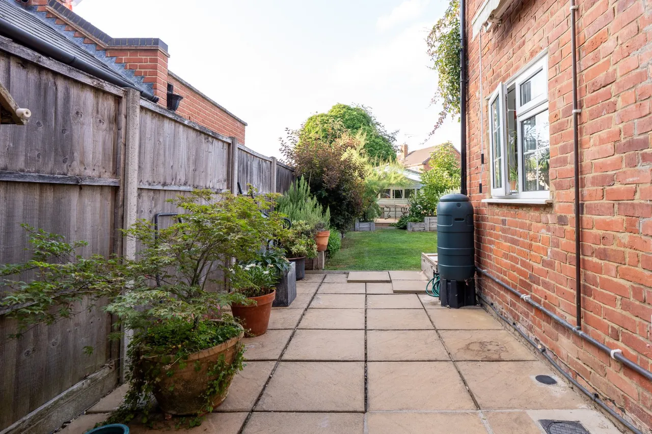 Almond Road, Burnham, SL1, photo 22