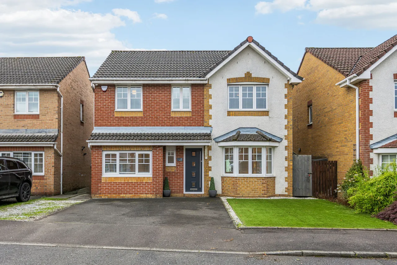 4 bed house for sale — 19 Smith Way, Bishopbriggs, G64 1FD