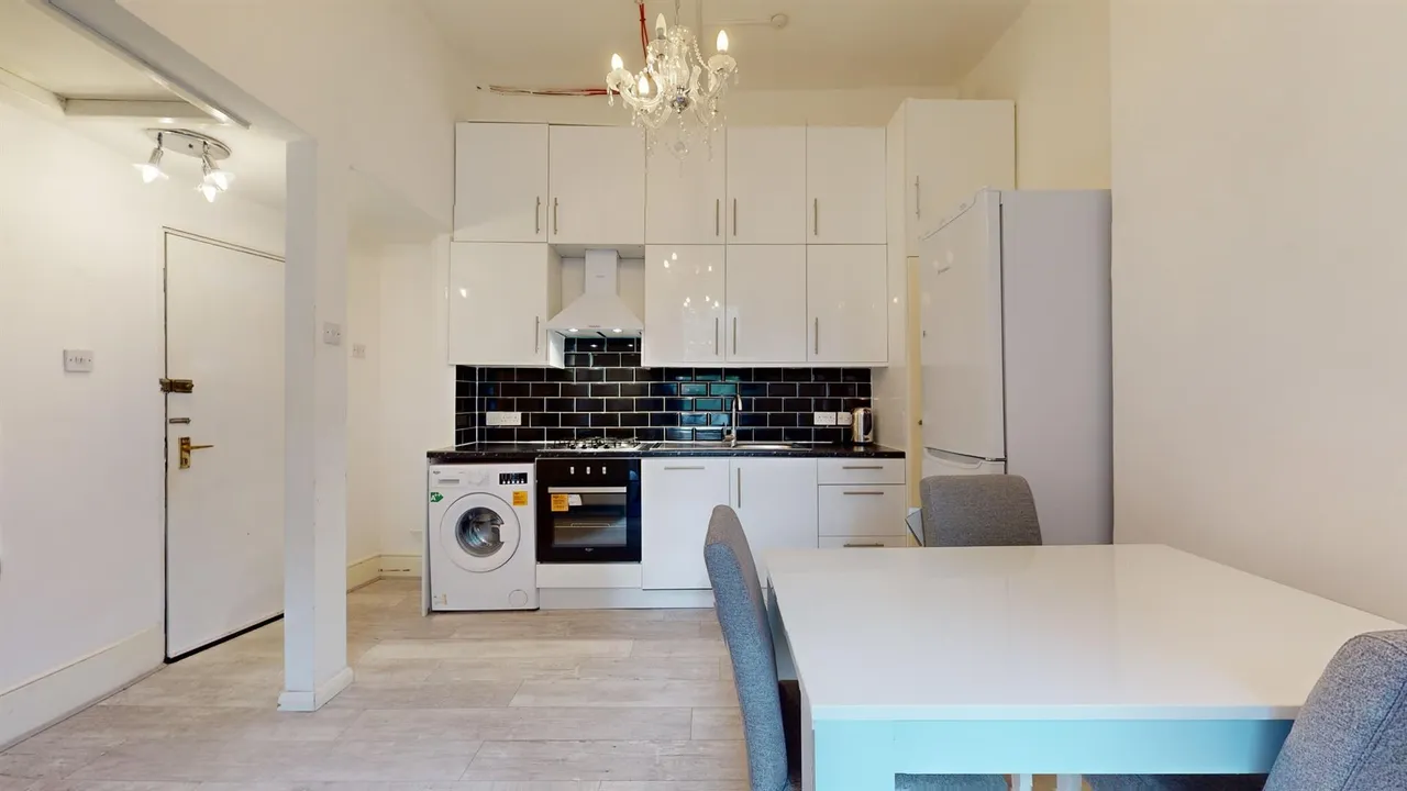 Warwick Road, London, SW5, photo 7