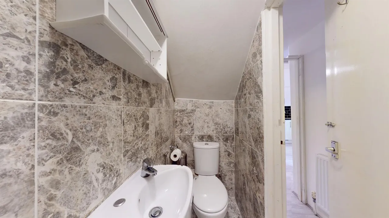 Warwick Road, London, SW5, photo 14