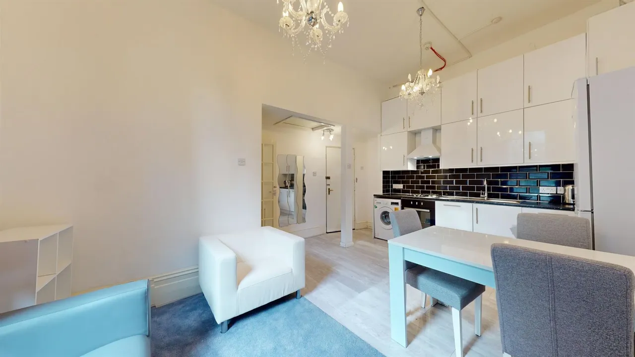 Warwick Road, London, SW5, photo 2