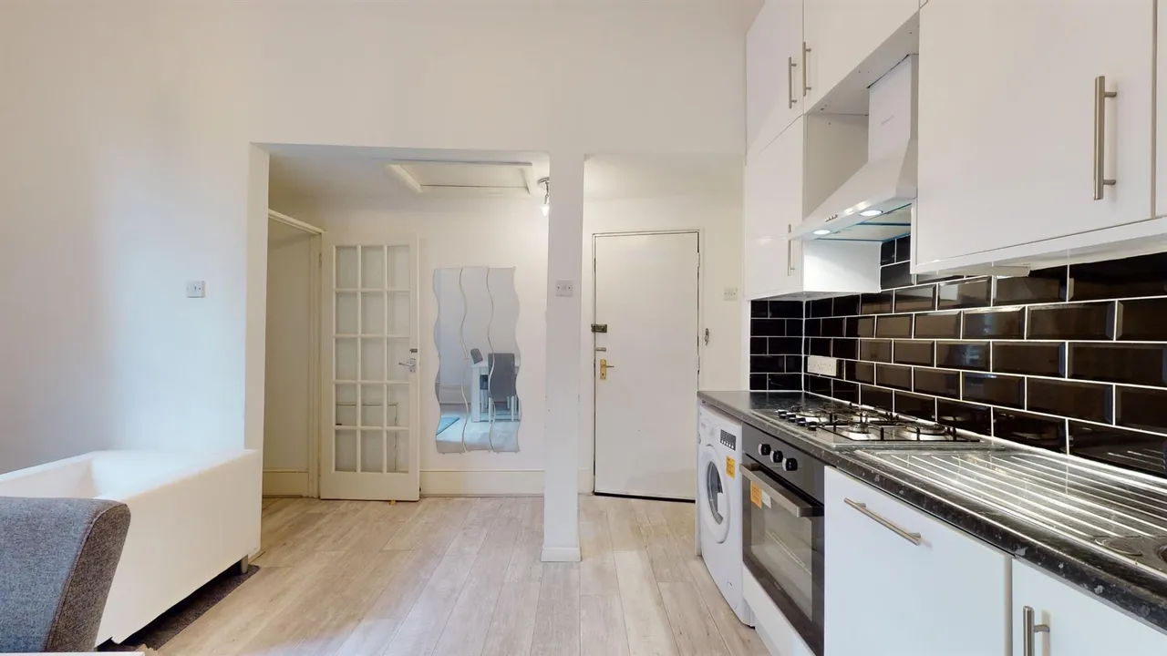 Warwick Road, London, SW5, photo 6