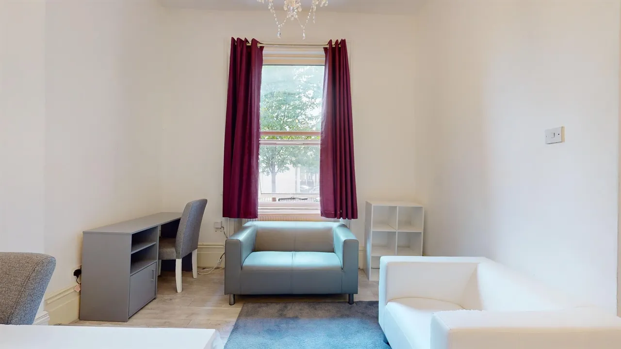 Warwick Road, London, SW5, photo 3