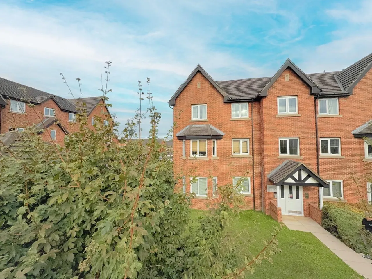 2 bed flat for sale, Arthur Street, Stanningley, LS28