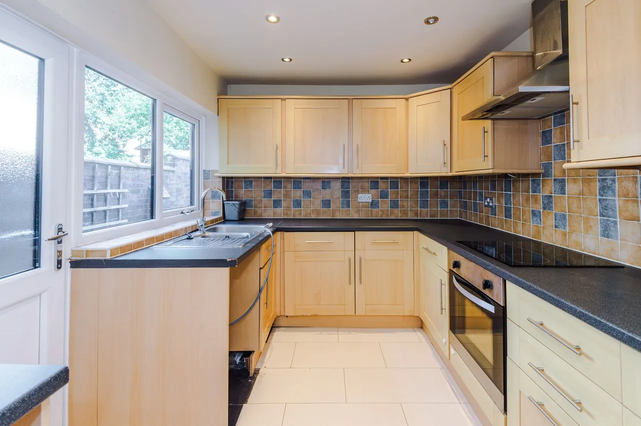 Crow Lane East, Newton-Le-Willows, Newton-Le-Willows, WA12 9UU, photo 3
