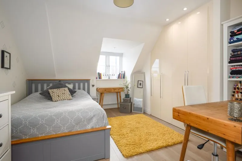 Bridge Street, Walton-On-Thames KT12 1AL, photo 8
