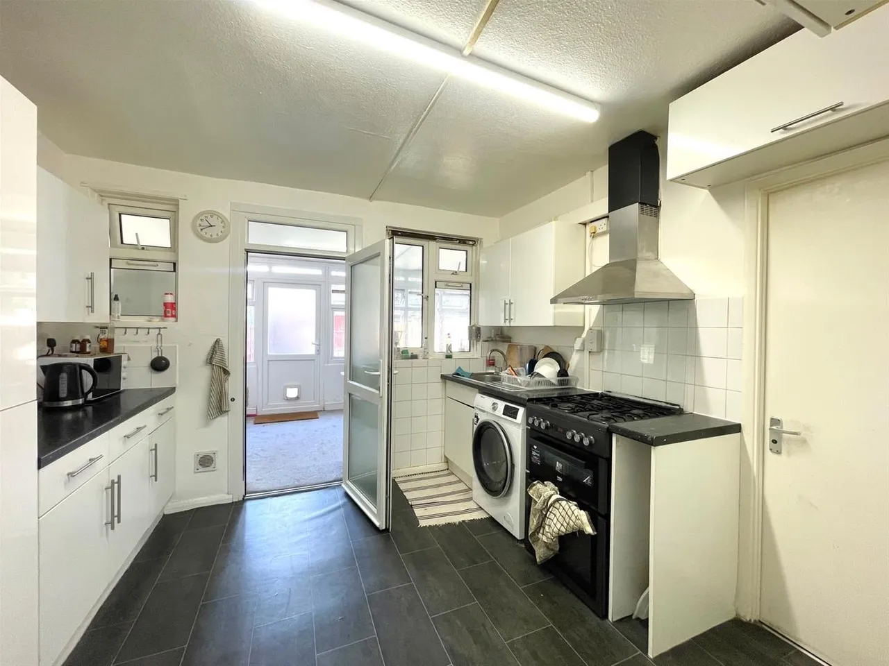 Sutton Road, London, E17, photo 3