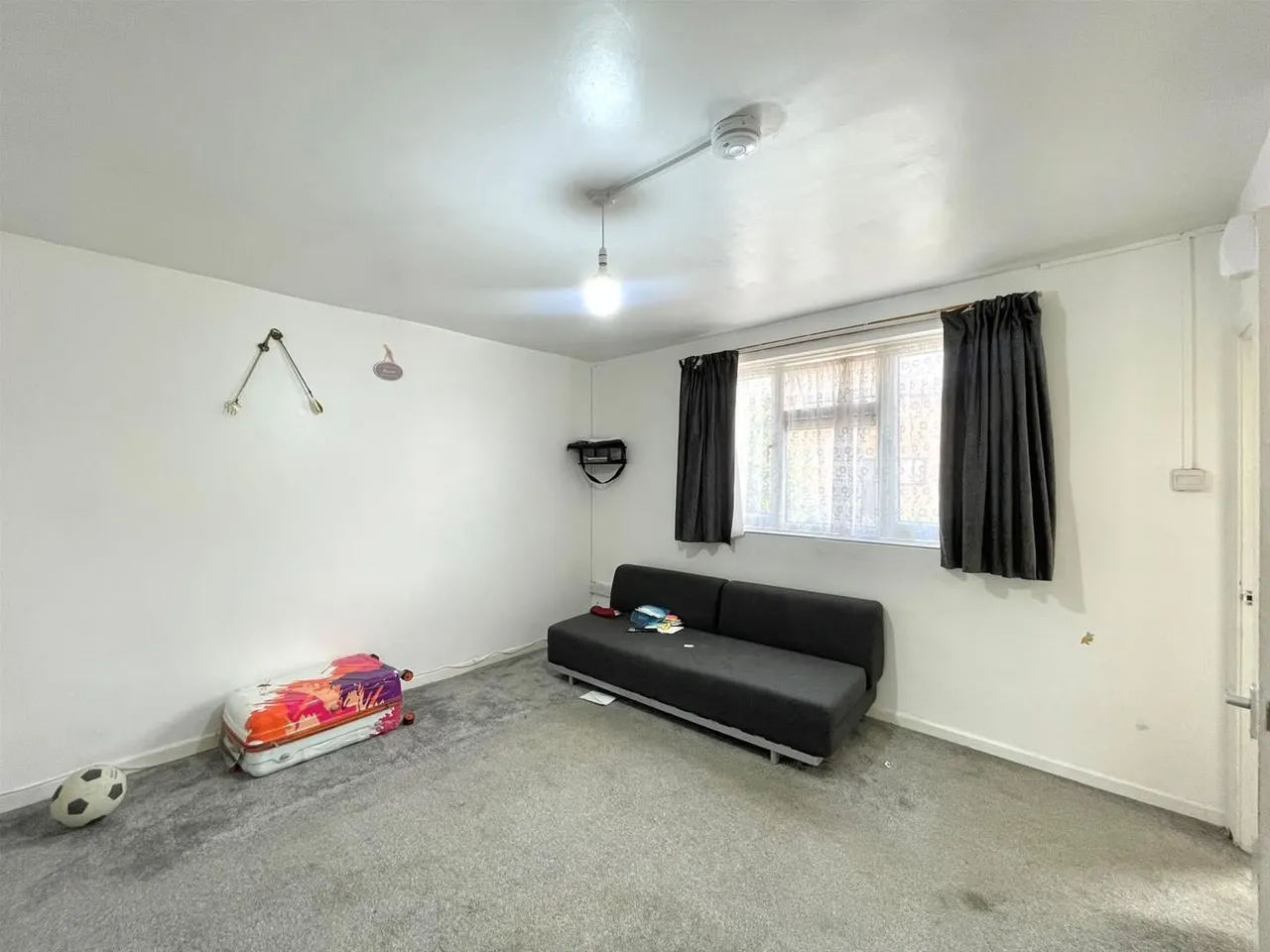 Sutton Road, London, E17, photo 7