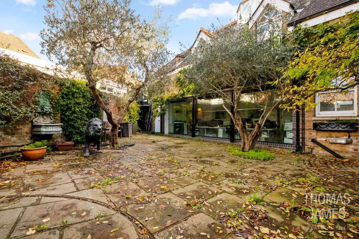 London, N21, photo 10