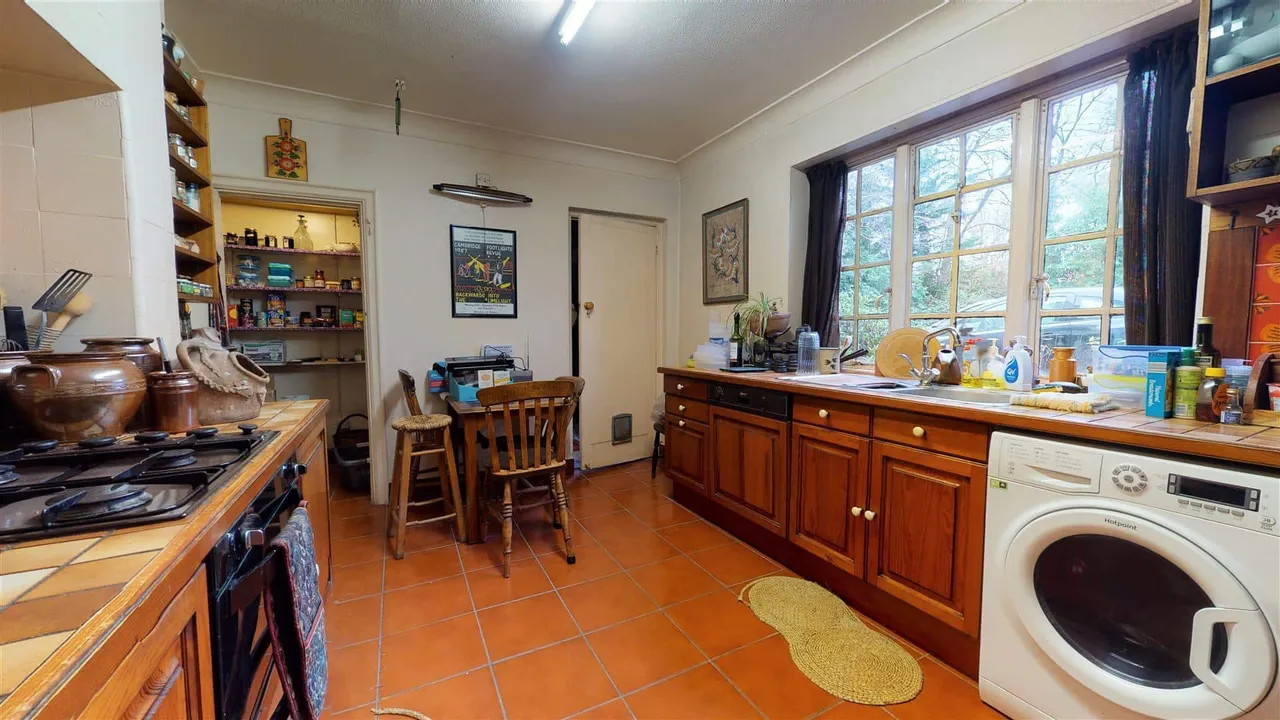 Traps Hill, Loughton, photo 8