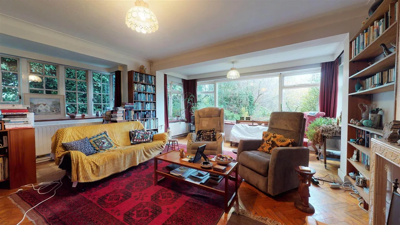 Traps Hill, Loughton, photo 5