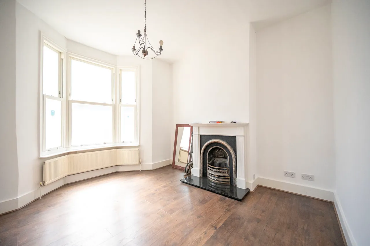 Ground Floor Flat, 99 Keogh Road, London, photo 3