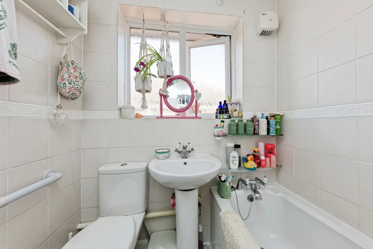 The Street, Adisham, Canterbury, Kent, CT3, photo 12