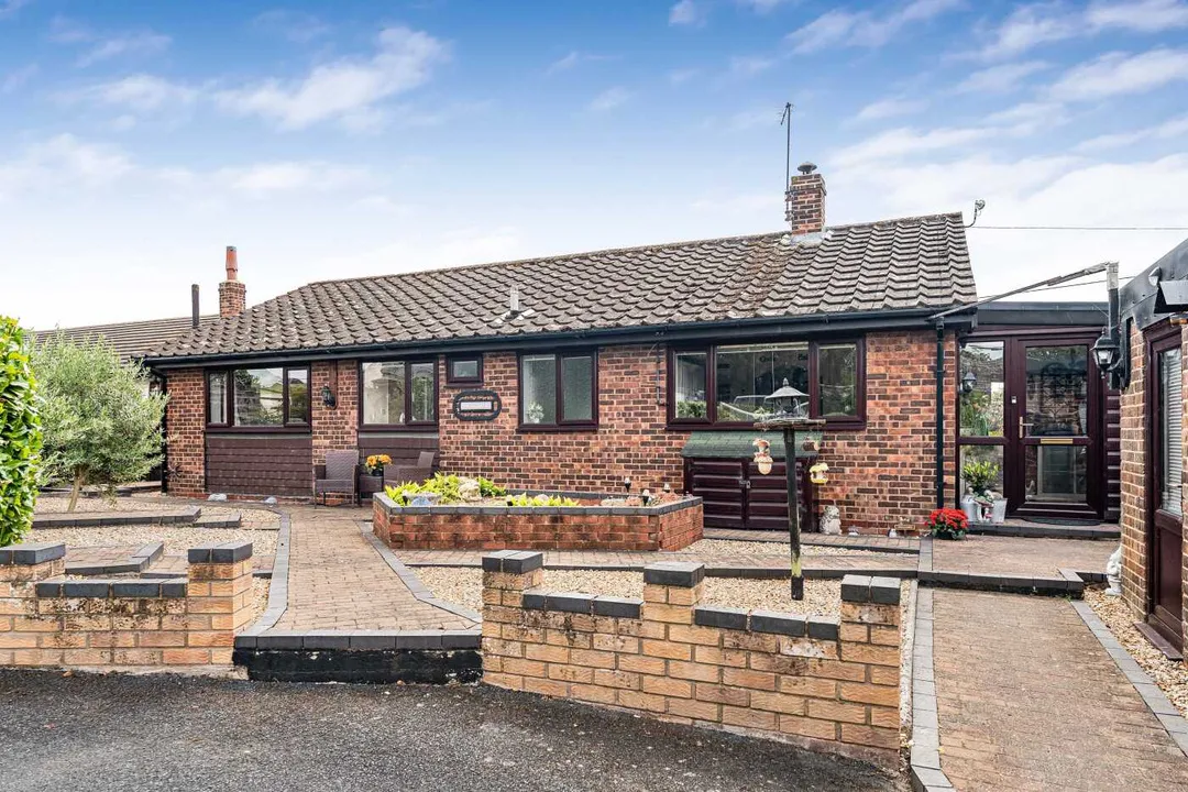 2 bed house for sale — Springbank, Shobdon, Leominster, Herefordshire, HR6 9NE
