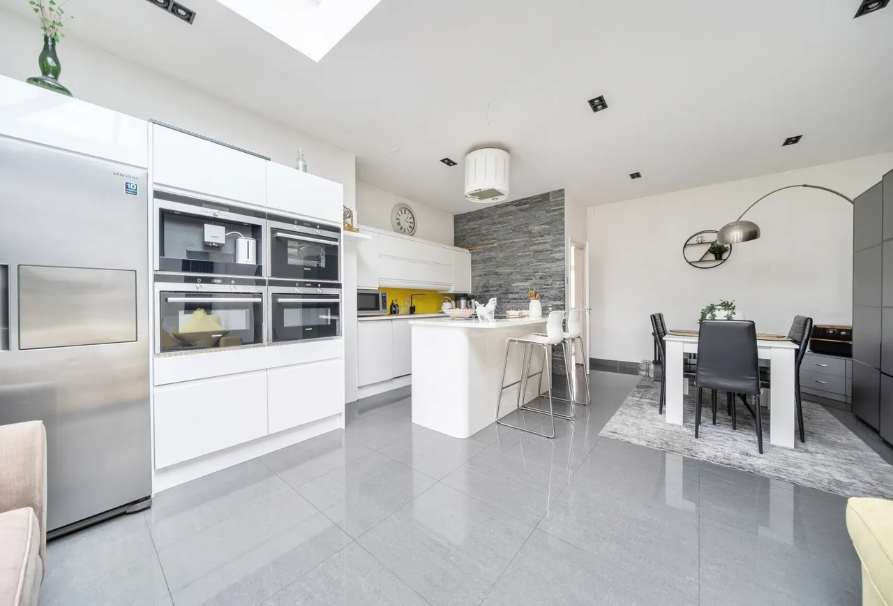 Havering Road, Romford, RM1 4QU, photo 2