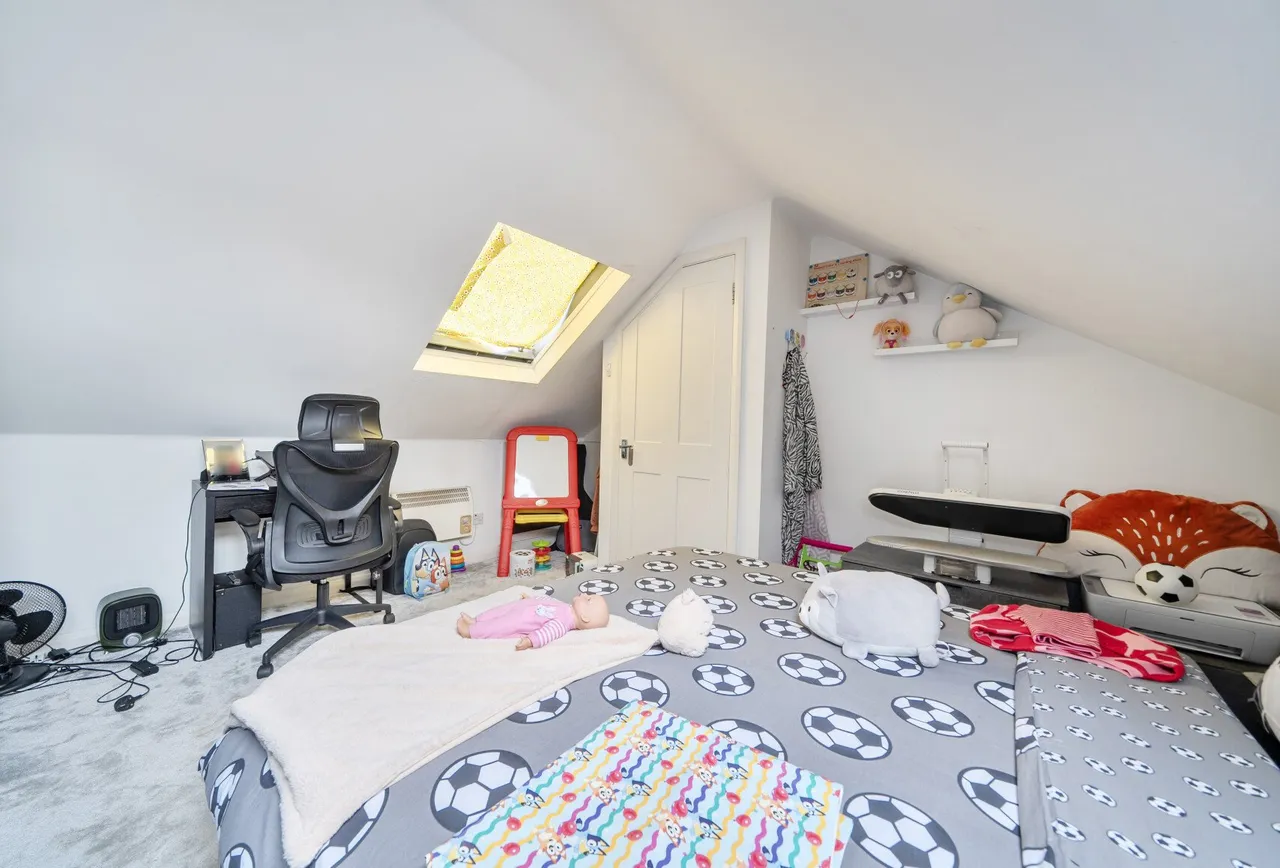 Havering Road, Romford, RM1 4QU, photo 17