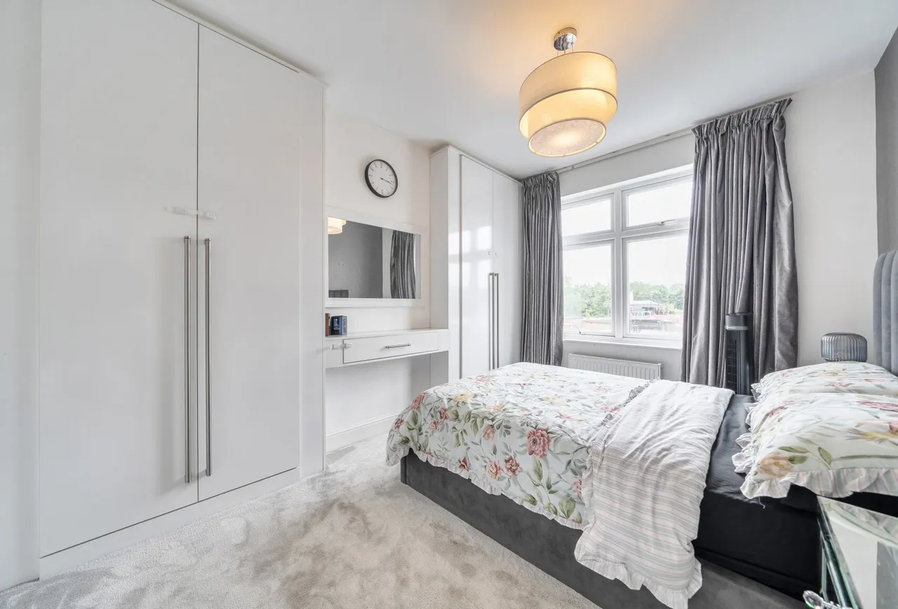 Havering Road, Romford, RM1 4QU, photo 8