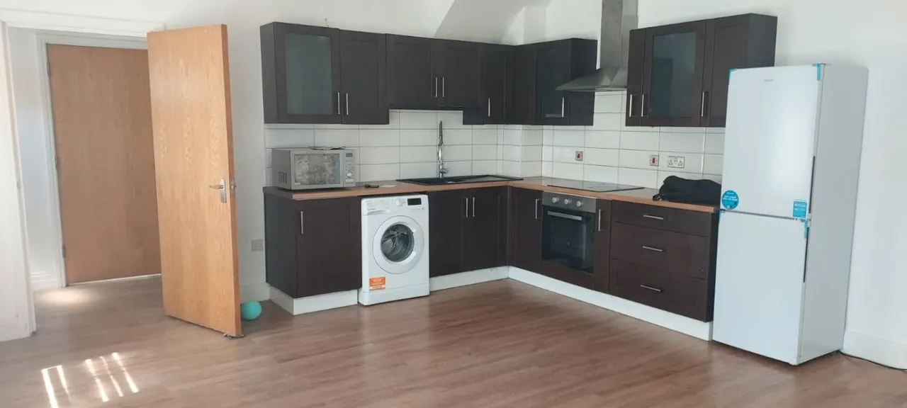 2 bed flat to rent, Rosslyn Crescent, Harrow, HA1